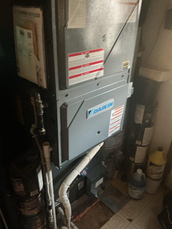 Completed monthly preventive maintenance on Daikin air handler system per CCC Basic service protocol. Performed system inspection, checked refrigerant lines and connections, verified thermostat operation at 72°F setpoint, and confirmed all components functioning properly. Customer advised that 20x20x4 filter is not included in service and requires separate purchase.