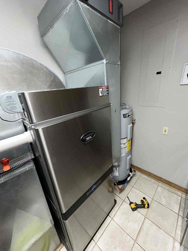 Completed preventive maintenance on geothermal heat pump system under CCC-Geo Basic service agreement. Inspected and tested all cooling components, verified thermostat operation showing system holding at 79°F with current indoor temperature of 75°F, and confirmed proper system function. Customer requires 20x25x4 filters which are not included in service agreement.