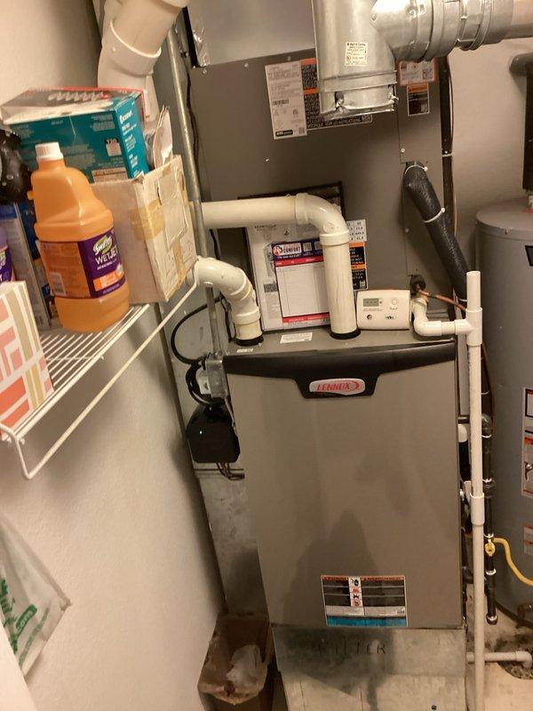 Completed scheduled HVAC maintenance on residential heating system under CCH Basic plan. Performed comprehensive inspection of furnace unit, verified proper operation of all components, replaced 20x25x4 air filter, and documented equipment condition with photographs. All systems operating within normal parameters upon completion.