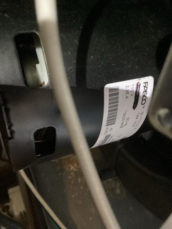 Completed monthly basic heating maintenance service per CCH agreement. Performed combustion analysis on heating system, recording CO2 levels at 5.1% and excess air at 134.2%. Inspected heating unit components and verified proper operation. Customer requires 16x25x4 filter, which is not included in maintenance agreement. All systems operating within normal parameters at time of service.