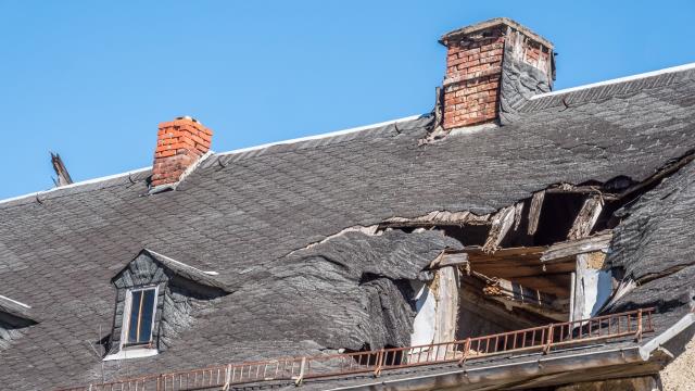 Roof damage can be costly—and insurance companies don’t always play fair. As your public adjuster, we make sure every shingle, leak, and hidden issue is fully documented and properly valued so you get the settlement you deserve. Don’t risk being underpaid—call today and let us handle your roof damage claim with expert care.