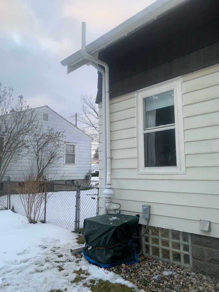 Wyoming, MI - Many people are spending more and more time indoors due to the uncertain times we are living in. This added time inside means more people are being exposed to radon gas than ever before which is why it’s important to have your home tested for radon gas. Wyoming, MI - Many people are spending more and more time indoors due to the uncertain times we are living in. This added time inside means more people are being exposed to radon gas than ever before which is why it’s important to have your home tested for radon gas.