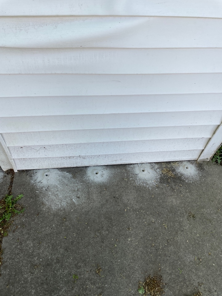 Grand Rapids, MI - Termite treatment, slab injection Grand Rapids, MI - Termite treatment, slab injection