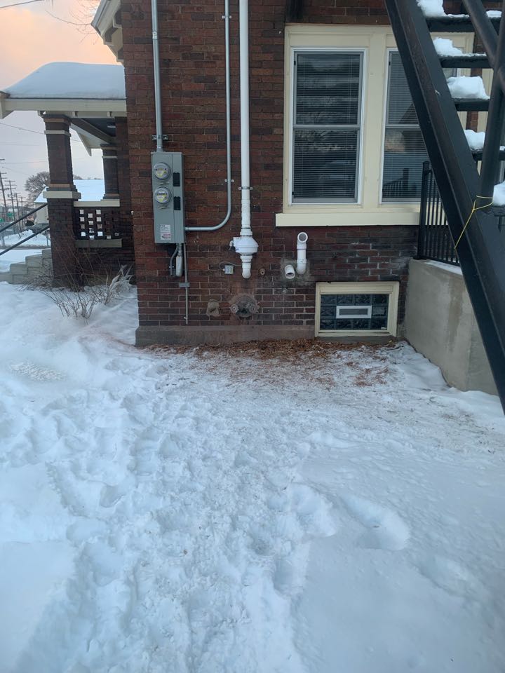 Grand Rapids, MI - We won the bid to install a sub slab depressurization system for a multi unit housing building down town Grand Rapids. This was a complex job to take on but everything was done to our specs without any other subcontractors involved. Our Weka concrete cutting equipment allows us the ability to tackle big commercial jobs that involve cutting multiple holes through concrete walls and foundations. This equipment keeps the cost down for our customers and gives us the flexibility to design systems. Grand Rapids, MI - We won the bid to install a sub slab depressurization system for a multi unit housing building down town Grand Rapids. This was a complex job to take on but everything was done to our specs without any other subcontractors involved. Our Weka concrete cutting equipment allows us the ability to tackle big commercial jobs that involve cutting multiple holes through concrete walls and foundations. This equipment keeps the cost down for our customers and gives us the flexibility to design systems.
