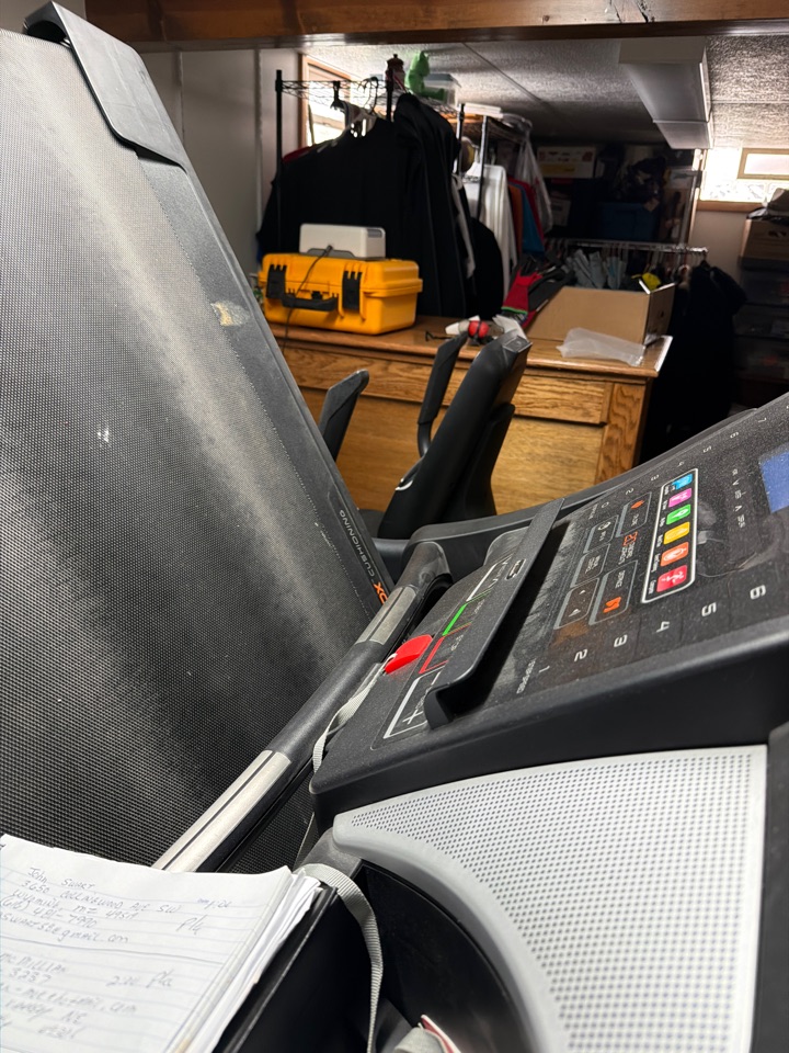 Radon Post report.7 which is a very safe and acceptable level 