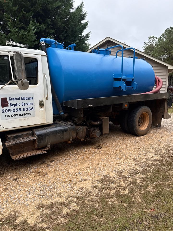 Billingsley, AL - Septic pumping and installation 