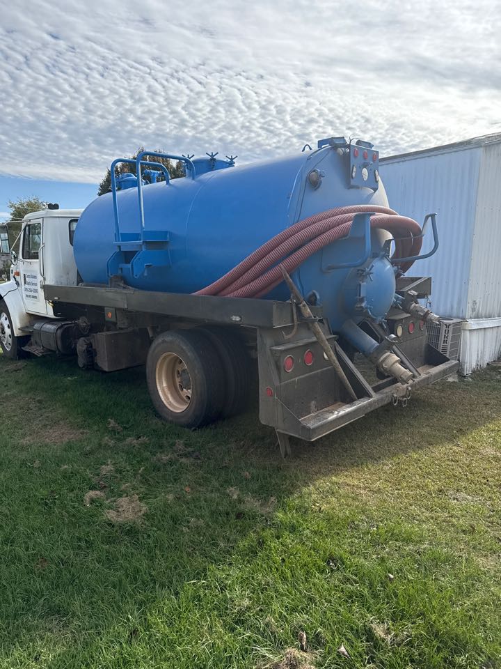 Prattville, AL - Septic pumping and installation 