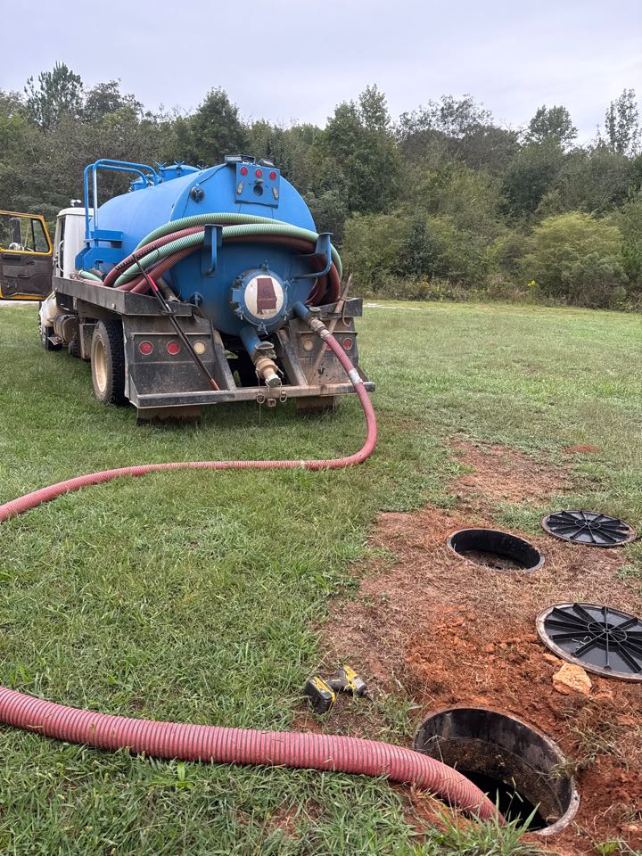 Montevallo, AL - Septic pumping and service 
