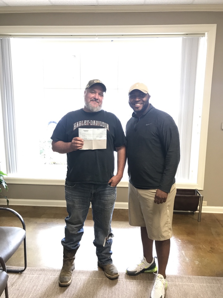 Memphis, TN -
We just paid this guy $500 for simply tellIng us he had a friend that needed to sell his house. We ended up buying the house so we paid him $500 for the referral. Do you have a friend coworker or family member that needs to sell their house fast in as is condition? Send them our way we’ll make them a cash offer and if we end up buying the house we’ll pay you $500! Easiest $500 you’ll ever make!
Memphis, TN -
We just paid this guy $500 for simply tellIng us he had a friend that needed to sell his house. We ended up buying the house so we paid him $500 for the referral. Do you have a friend coworker or family member that needs to sell their house fast in as is condition? Send them our way we’ll make them a cash offer and if we end up buying the house we’ll pay you $500! Easiest $500 you’ll ever make!