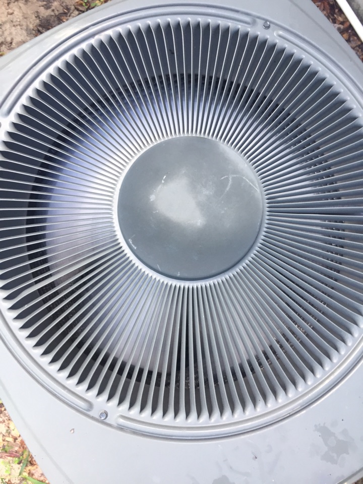 Air conditioning maintenance 