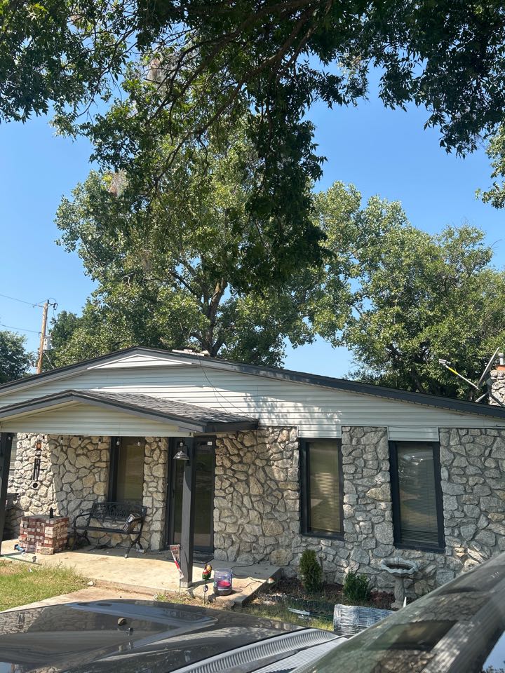 This Pier and beam foundation home is in need of 20 steel piers and 30 feet of new beam in order to satisfy the home foundation repair needs
