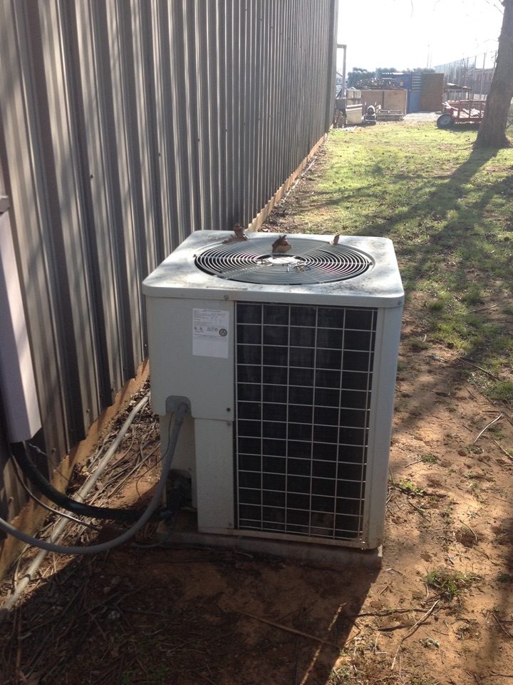 Estimate for new AC and heating system in Hurst, TX