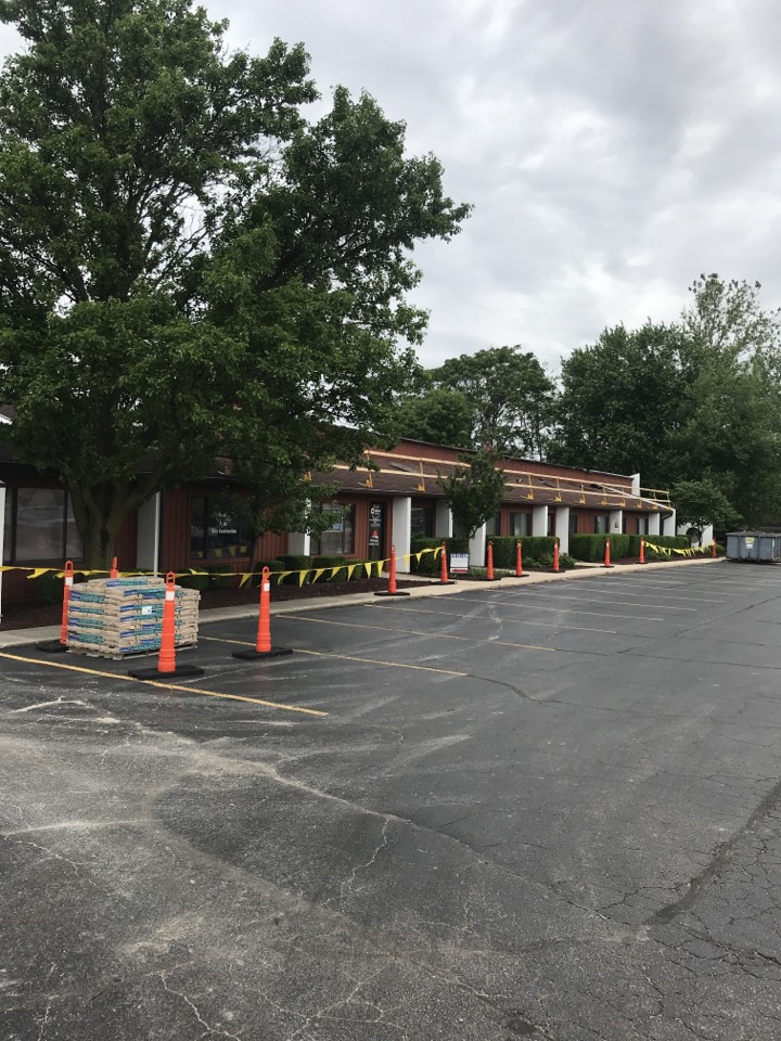 Yorkville, IL - 11,000 square-foot single layer single Tear off Yorkville, IL - 11,000 square-foot single layer single Tear off