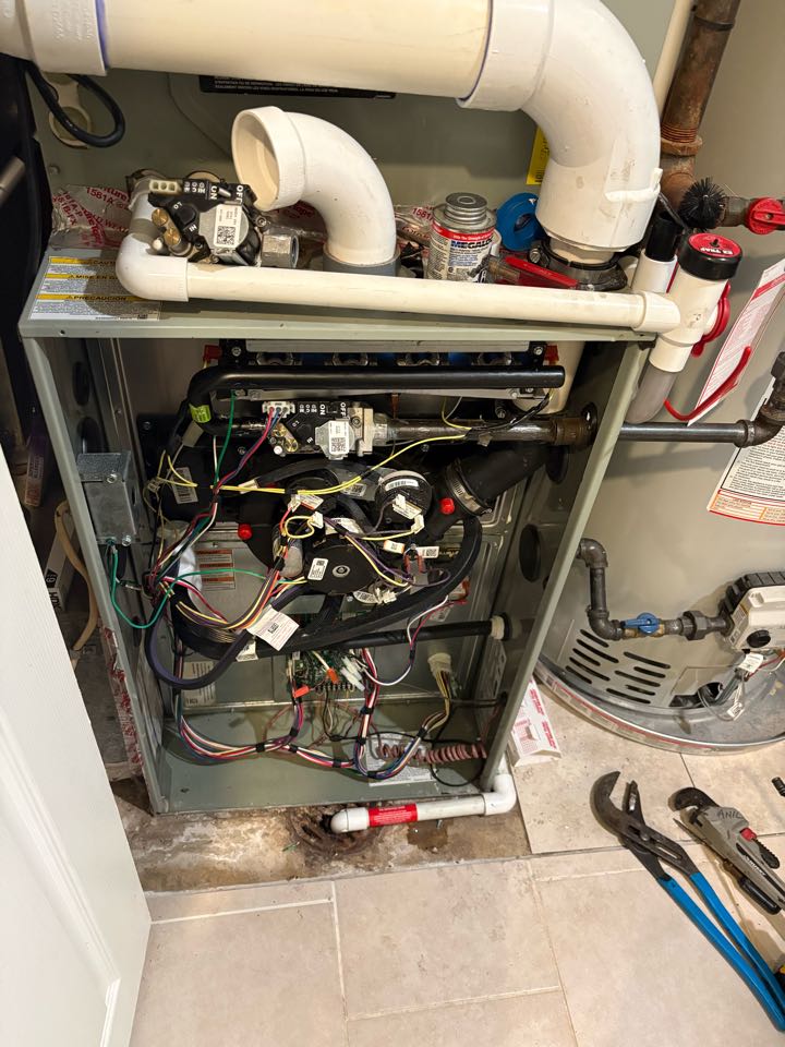 Gas smell due to bad gas control in the Trane Furnace 