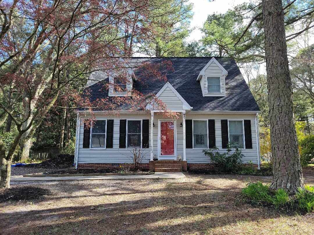 Spicer Bros Construction installed a new roof using GAF Timberline HDZ Charcoal Shingles. 