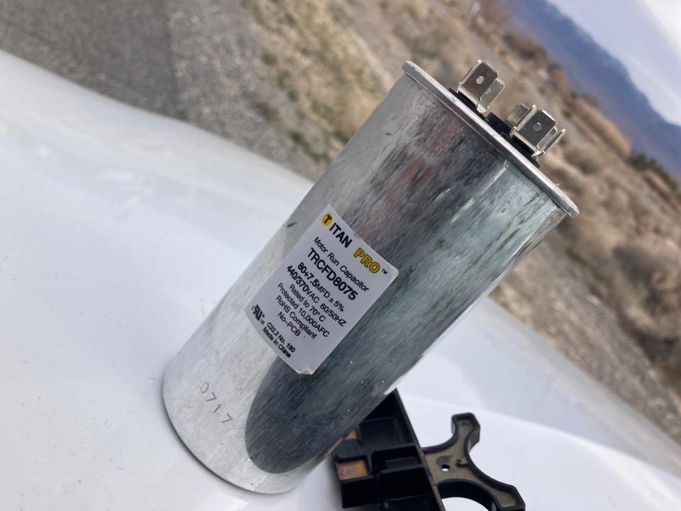 A customer located in pahrump Nevada had issues with her heat pump condenser! Found a faulty capacitor and disconnect pull tab! System is fully functional now and heating properly!