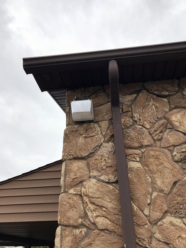 Replaced security light with led security light.