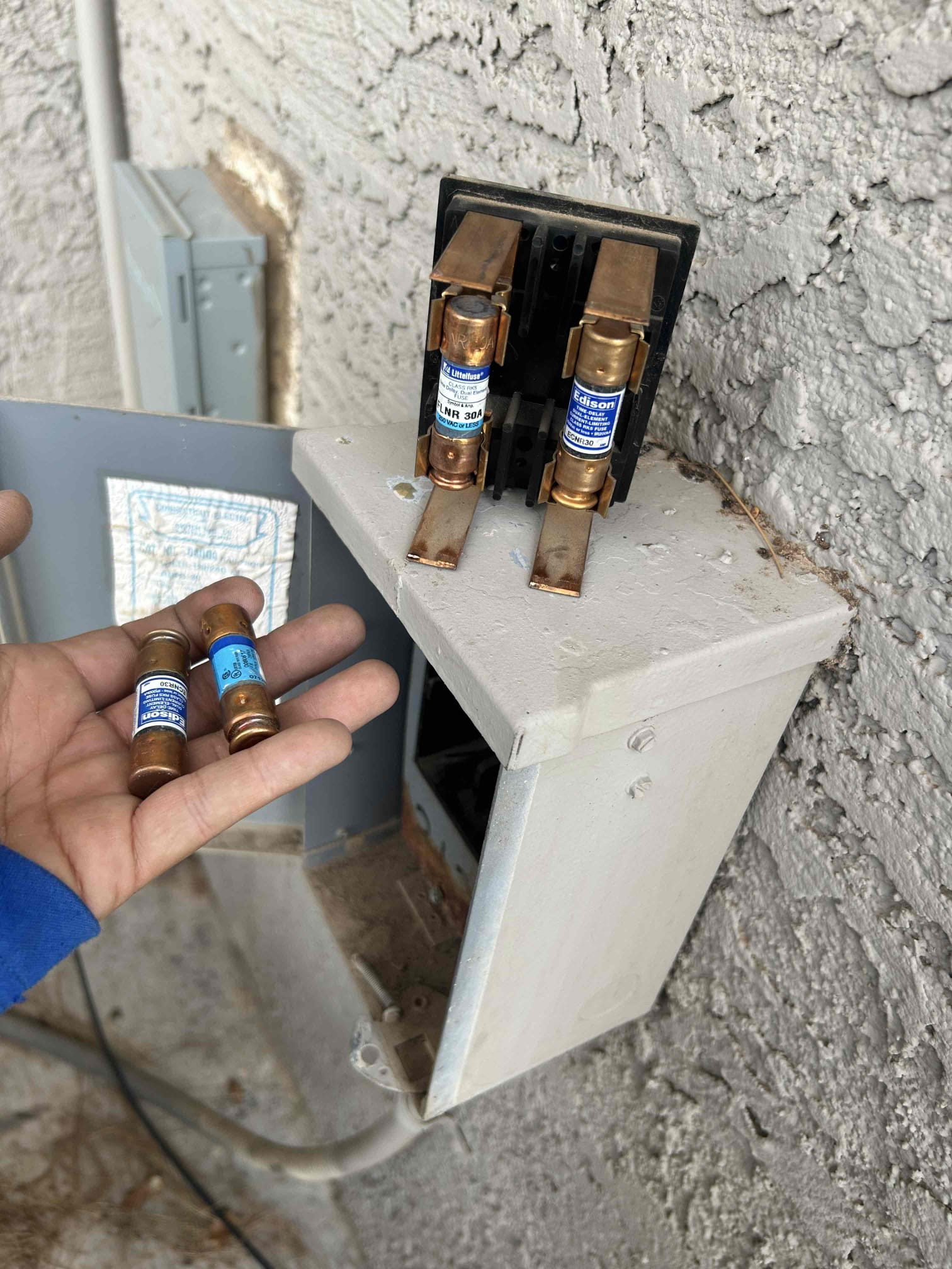 Platinum Cool Home Membership - 1 System
Includes two maintenance visits per year 
Front of the line, priority service over everyone else, guaranteed service within 24 hours
Discounted $37 diagnostic fee (versus regular diagnostic fee of $97)
No weekend or after hour fees
100% of your protection plan goes toward your future system replacement (capped at $1,500)
10% Discount on any repair work needed
$200 Discount on Home Performance upgrades
https://www.idealairaz.com/flipbook/cool-home/?page=1

Replace High Voltage Fuses
check entire system for cause of failure
Ensure system is operating to manufactures specifications
Non Members: 90 day parts + labor warranty on all repairs
Cool home members: 2 year parts + labor warranty on all repairs

Turbo 200 Capacitor Universal Run Capacitor
Includes new run capacitor with professional installation
Inspect wires & spade connectors for overheating & replace as needed
Properly secure capacitor to unit inside cabinet
Non Members: 90 day parts + la
