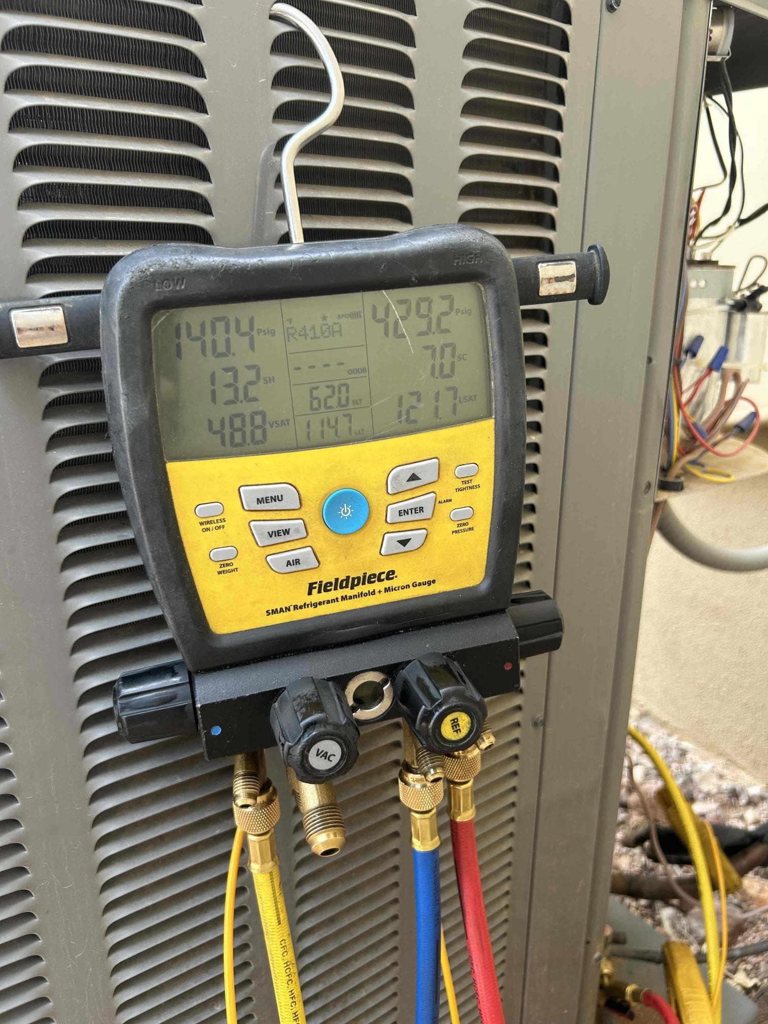 R- 410a Adjust Refrigerant level: Every pound after 1st
RECOMMEND LEAK SEARCH BEFORE ADJUSTING REFRIGERANT CHARGE
Purge gauges to ensure no non-condensables enter system
Use digital scale to weigh in refrigerant
Adjust according to units TP chart and super heat and sub cool