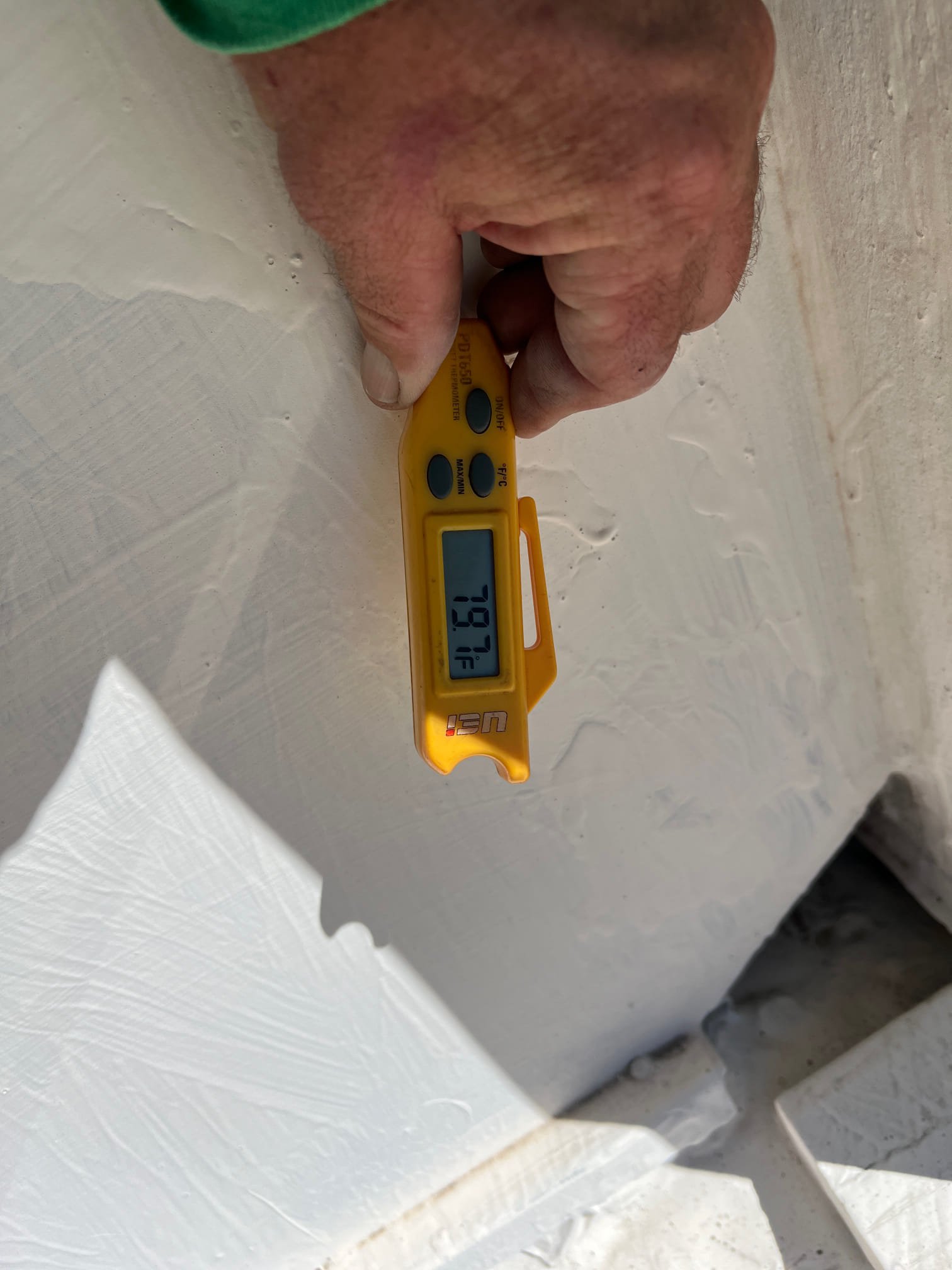 The unit was frozen over from a dirty air filter. I defrosted the unit and verified proper temperature split. The unit is operating properly at this time.
