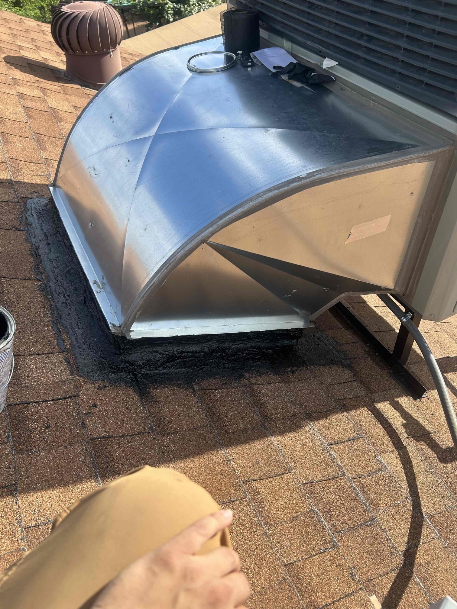 Leaking water from elbow jack