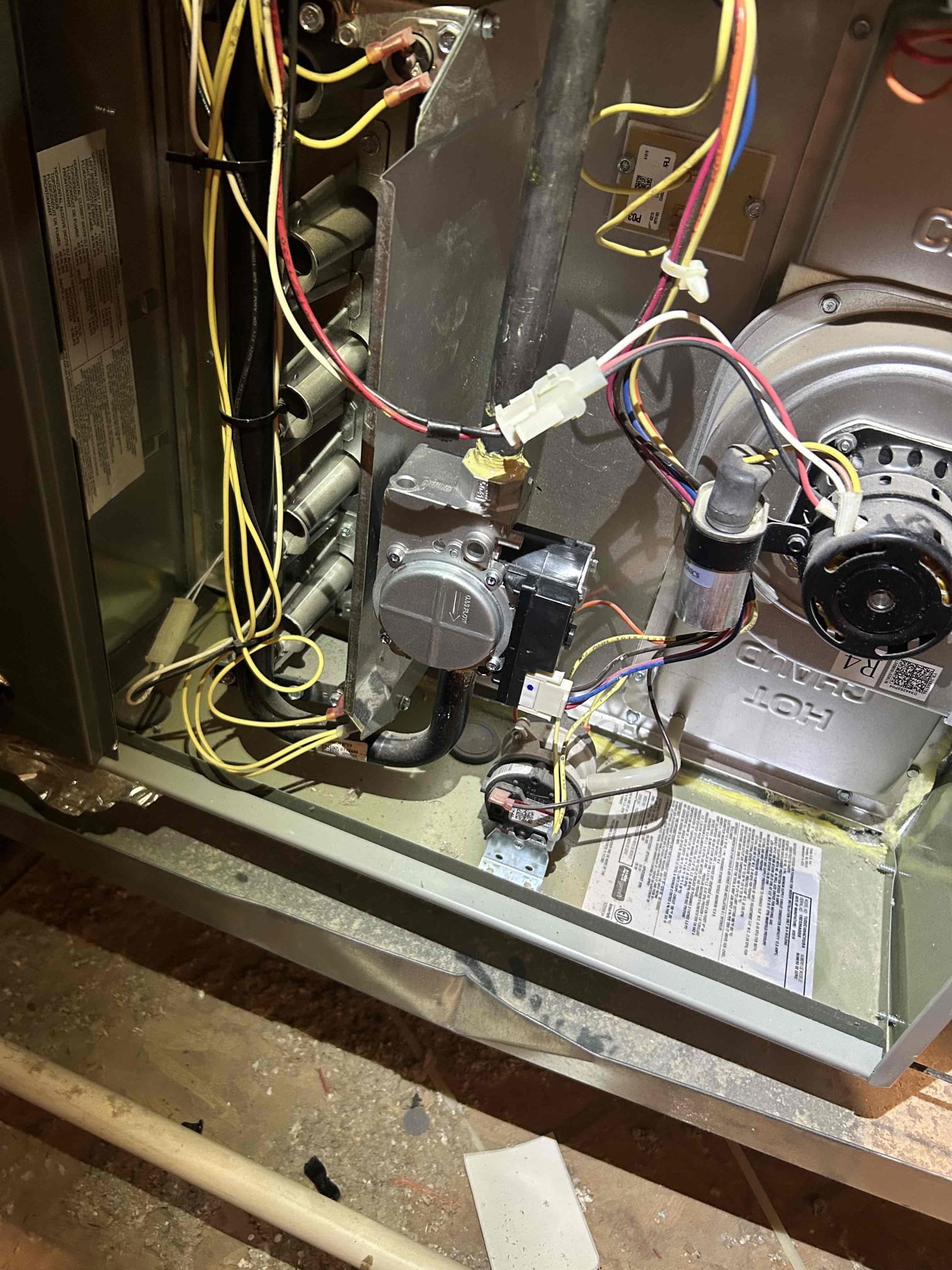 Replace Gas Valve: Part covered under warranty
Install new OEM gas valve
Calibrate new gas valve and check gas pressure
Test for leaks & verify furnace is operating to manufacturer's specifications
Non Members: 90 day parts + labor warranty on all repairs
Cool home members: 2 year parts + labor warranty on all repairs