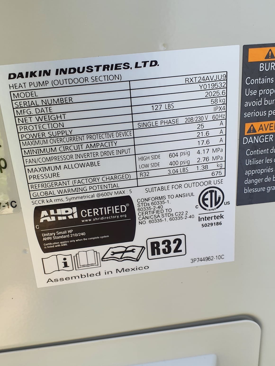 Install Daikin Aurora Ductless System
*Variable Speed Heat Pump:
Model #: RXT24AVJU9
Serial #: Y019532
24,000 BTU's
19.5 SEER2 - 11.5 EER2 - 9.7 HSPF2
Heating Operation at -13 Degrees & Above
*Daikin Wall Mounted Air Handler
Model #: FTXV24AVJU9
Serial #: Y026620
Hand Held Remote Control
Long Life Washable Filter

Installation:
* Installation of electric wiring whip
* Start up and commission new system
* Electric disconnect provided by others
* New Refrigerant line set & line hide

Warranty:
12 Year Daikin manufacturers Parts Warranty (Annual maintenance must be performed)
2 Year Westin Air Labor Warranty (Annual maintenance must be performed)