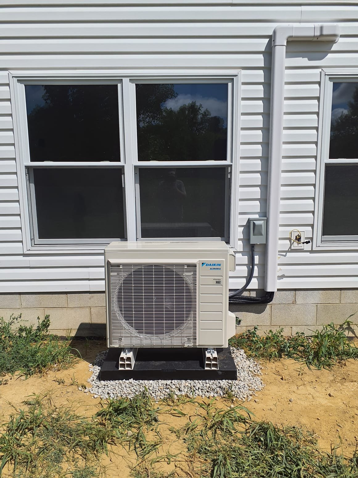 Install Daikin Aurora Ductless System
Daikin Heat Pump
Model #: RXT18AVJU9
Serial #: Y019886
1.5 Ton
R32 Refrigerant
Variable Speed Inverter Compressor
Auto Fan Speed Control
Heating Operation at -13 Degrees & Above
Daikin Wall Mounted Air Handler
Model #: FTXV18AVJU9
Serial #: Y026791
Hand Held Remote Control
Long Life Washable Filter
12 Year Parts & Compressor Warranty
1 Year Labor Warranty

*** 2% Cash/Check Discount Available
** High Voltage Electric to Outdoor Unit to be done by others