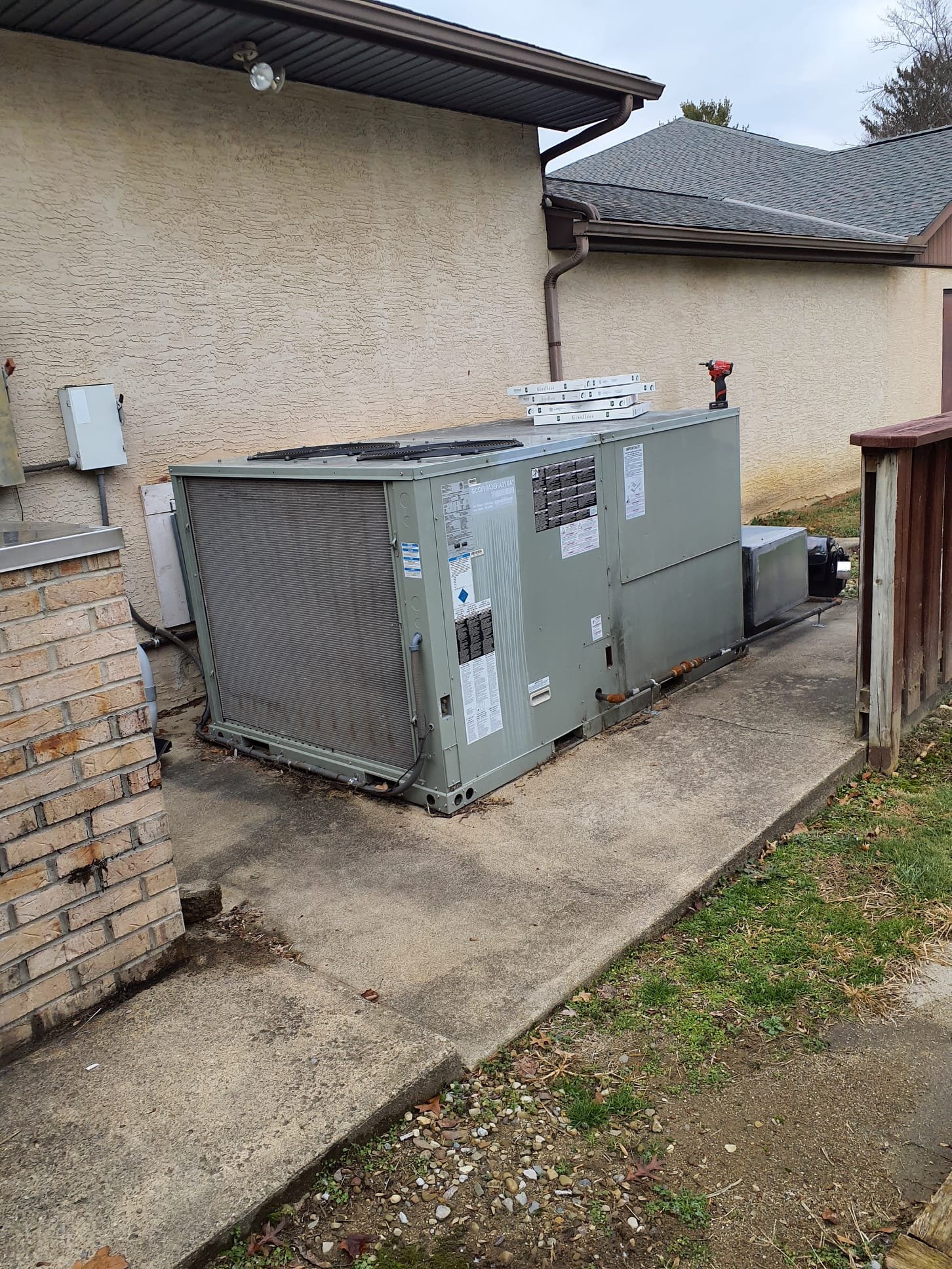 Performed maintenance on the 4 working unite
Replaced all filters:
(4) 20x20x2
20x25x2
(2) 16x25x1
Cleaned flame sensors
Checked capacitors
Ran combustion test on the old unit (passed for healthy heat exchanger)
Checked blowers
Blower belt OK on big unit out back
No water leaks present 
Blower wheels in good condition
No concerns found at this time
