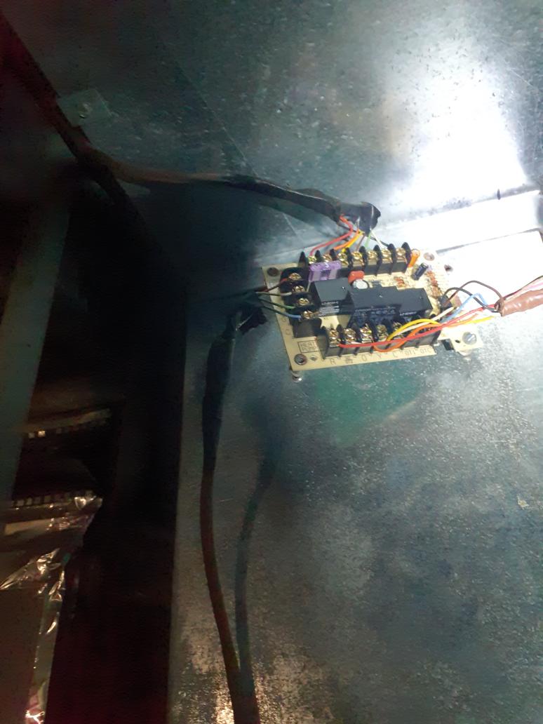 1999 janitrol 90% furnace in extremely poor shape
Repairs will exceed cost of new furnace
Recommend replacement of furnace and heat pump
2.5T heat pump
25' line set
2" exhaust is solid core pipe