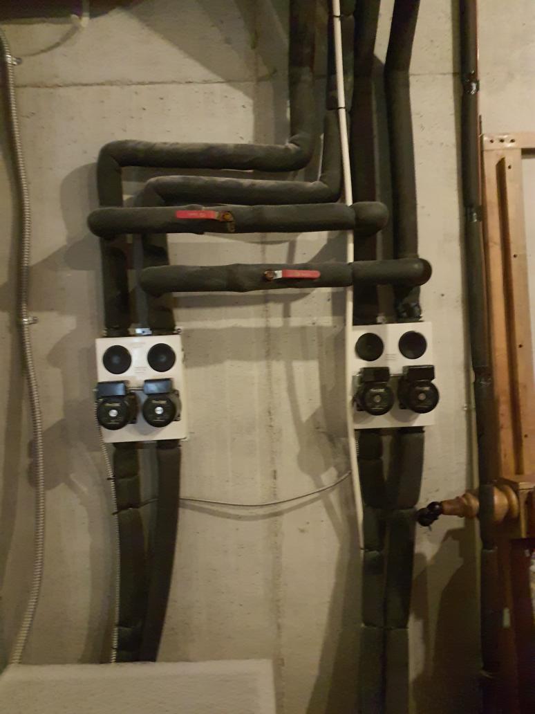 19 year old WaterFurnace locked out on low refrigerant pressure
Air coil has a massive refrigerant leak, oil puddled up in the drain pan

We will quote system replacement 