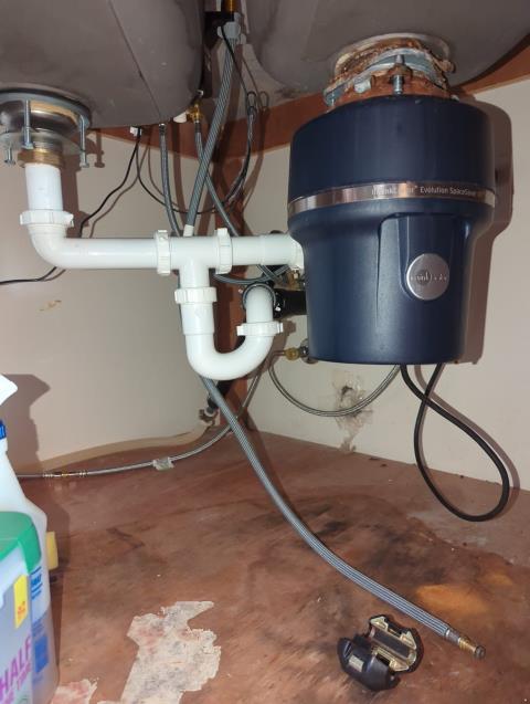 Lynden, WA - Kitchen sink leak repair with garbage disposal replacement. Have rust and leaks and pipes that are giving out on you? Call your neighborhood plumber at LaVergne Plumbing and Heating. 