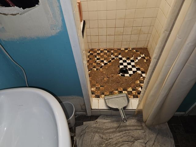 Sumas, WA - Sewer main line clogged