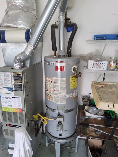 Burlington, WA - Leaking gas water heater replacement 