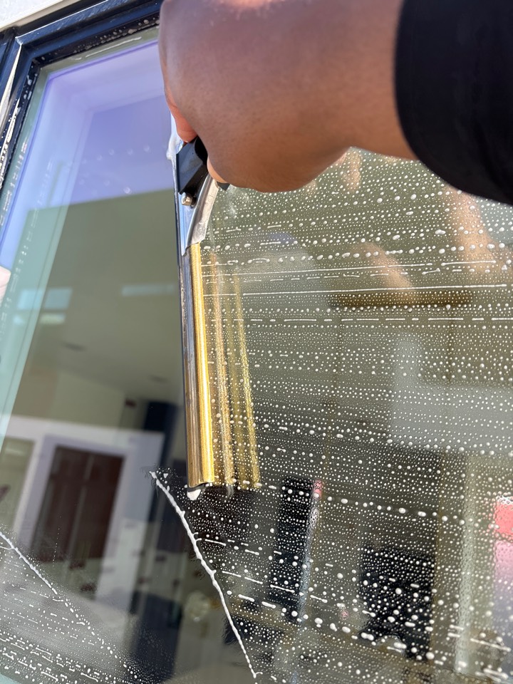 Nashville, TN - Great day to clean some windows! Another happy customer left to enjoy the view!