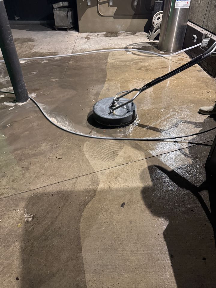Fort Worth, TX - Serving up a side of clean with our professional pressure washing service because even the dumpster pad deserves five stars! Our commercial power washing removes grease, grime, and buildup, keeping your restaurant’s exterior spotless and sanitary call Window Hero Frisco 