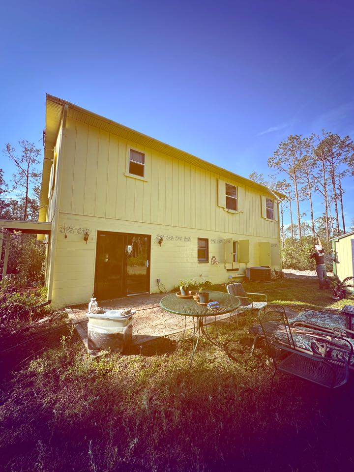 Ormond Beach, FL - House Washed this property✨