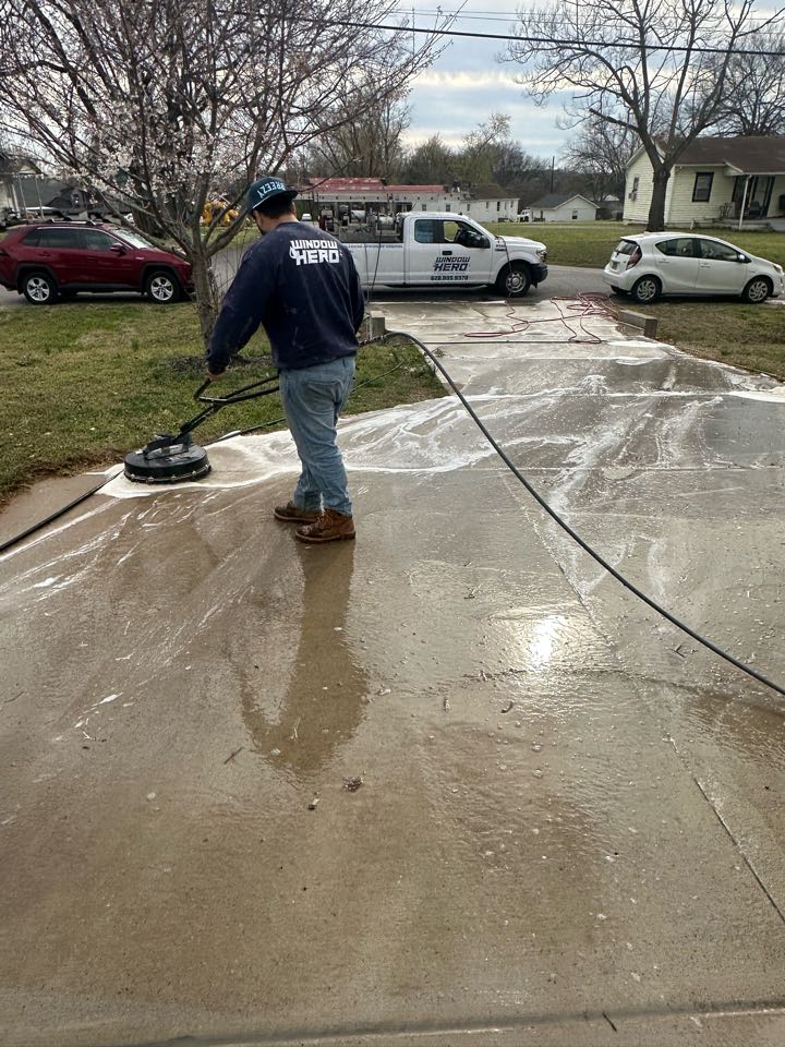 Nashville, TN - Power washing near Riverside Golf Course today. It&#39;s been beautiful weather, and we love making a driveway look great again!!