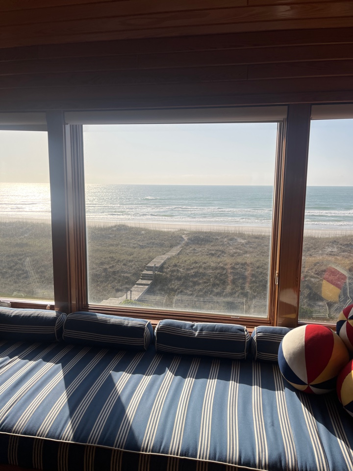 Wilmington, NC - Beautiful day for an oceanfront maintenance window and gutter clean on Figure 8! 