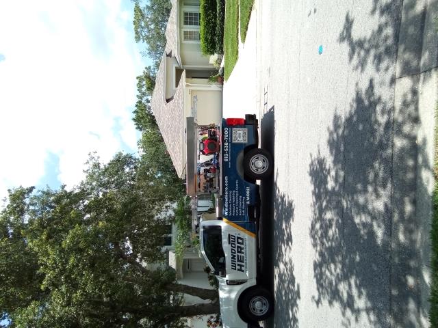 Tampa, FL - Driveway cleaning  House wash