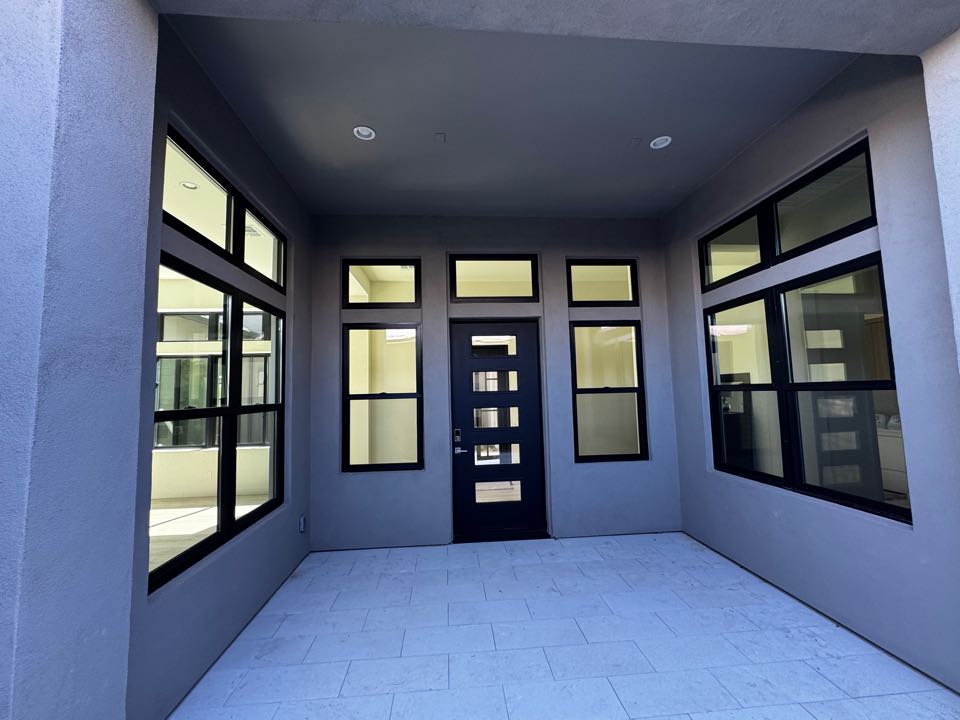 Scottsdale, AZ - Holy moly that’s a lot of windows! Quarterly window cleaning in Ranch Gate Estates / Scottsdale 