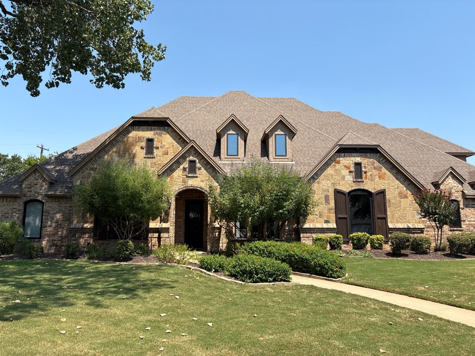 Southlake, TX - ✨ Two-Story Window Cleaning – Inside &amp; Out ✨ We just finished a full in-and-out window cleaning on a beautiful two-story brick home. Crystal-clear interior and exterior glass, spotless frames, and streak-free shine that brightens the entire house. Book with us for professional window cleaning that makes your home look brand new! 