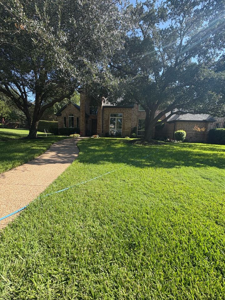 Southlake, TX - Just finished up a exterior window cleaning job. Knocked out all the smudges, dust, and water spots so the glass is sparkling again. Wiped down the frames and sills too, so the whole window looks fresh and cared for. Now the sunlight is shining through clean and clear — makes the whole place feel brighter.