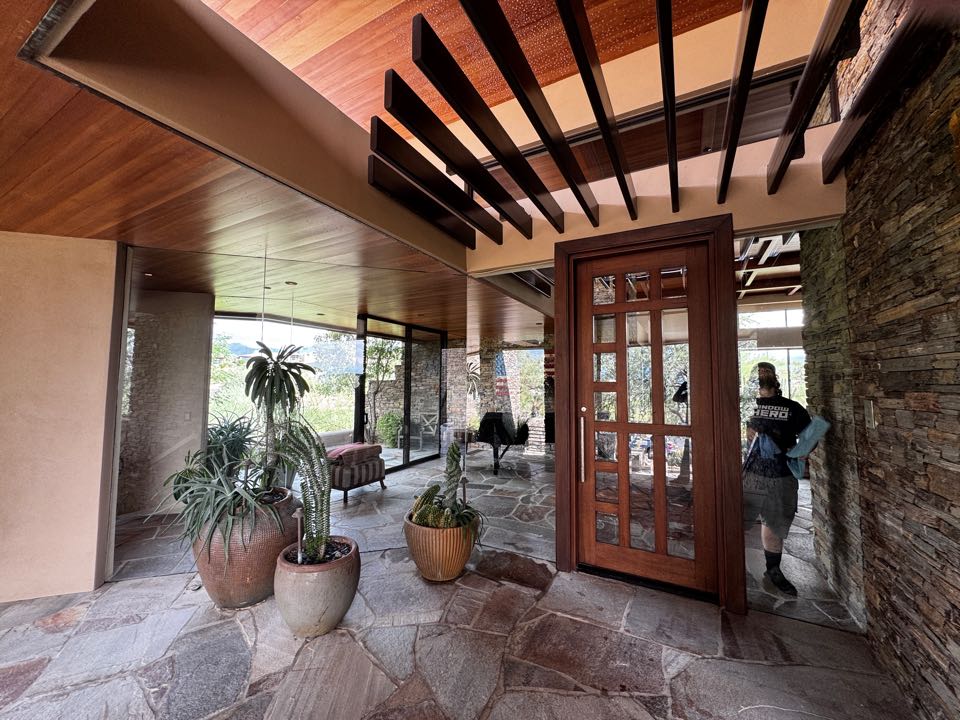 Scottsdale, AZ - Beautiful home in Desert Mountain for window cleaning and pressure washing 