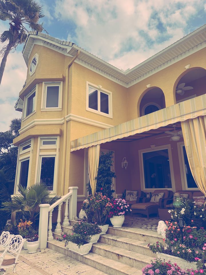 Ormond Beach, FL - Cleaned all the outside windows 