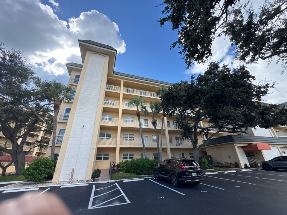 Sarasota, FL - Window cleaning 9416662226