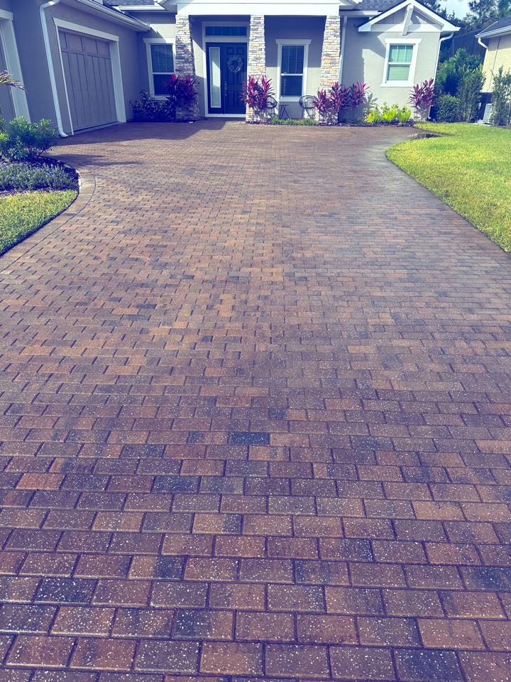 Ormond Beach, FL - Pressure washed this driveway