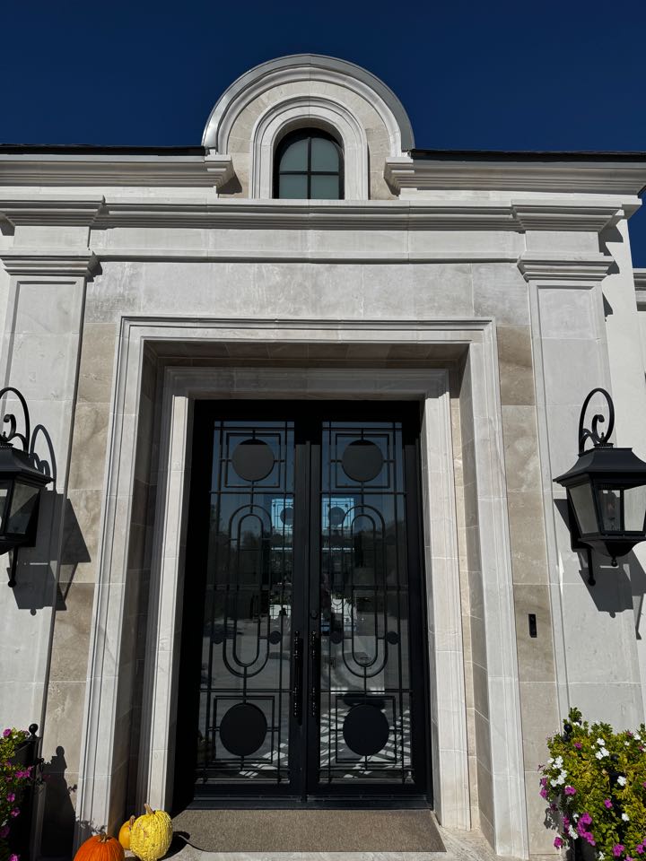 Scottsdale, AZ - What a beautiful home in North SCOTTSDALE up for some window cleaning today.