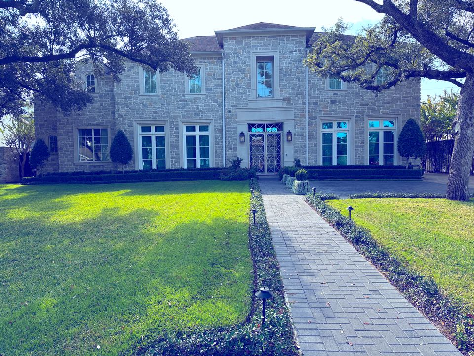 Houston, TX - Window and House washing