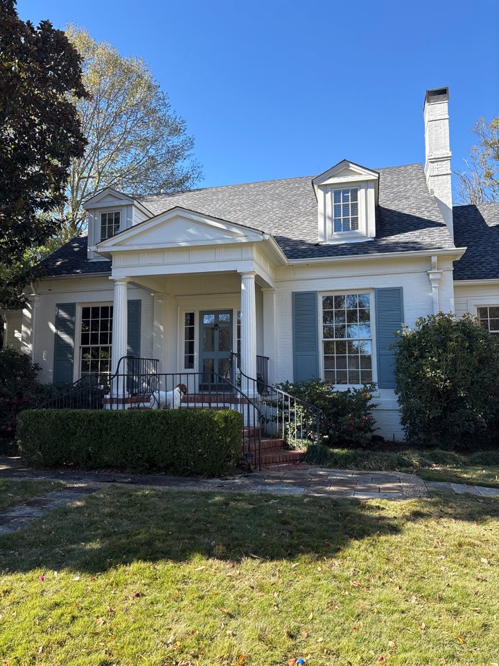 Birmingham, AL - Mountain Brook, AL doing a gutter leaf removal with select exterior window cleaning for a nice streak free finish.